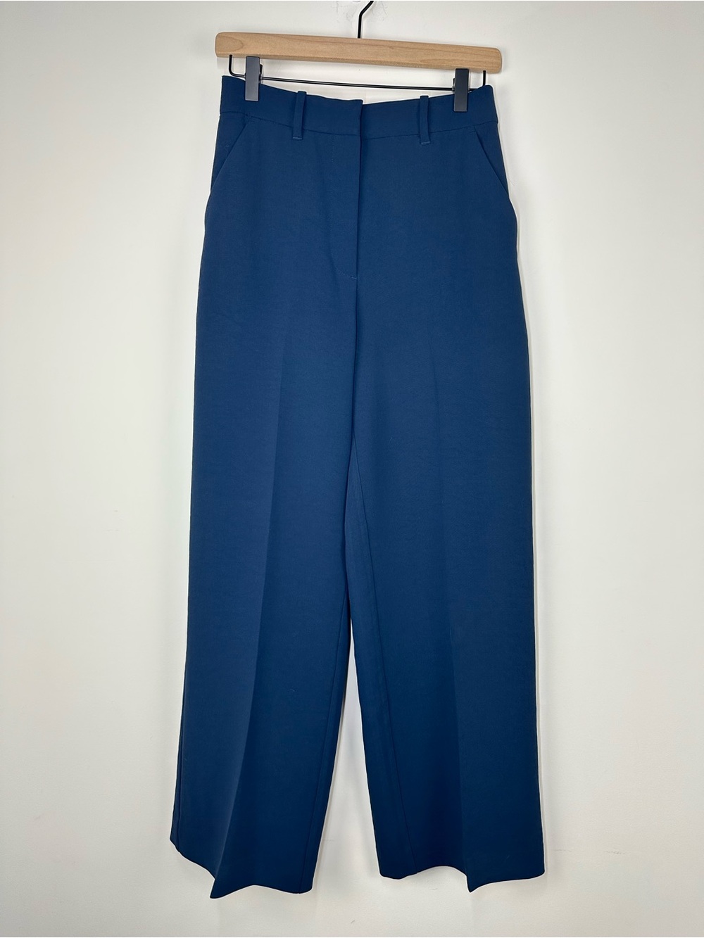 Abercrombie & Fitch Navy Blue Straight Leg Relaxed Fit Tailored Career Pants, 28